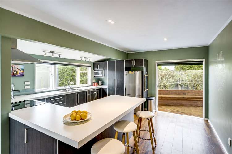 4 Holyrood Street Taradale_6