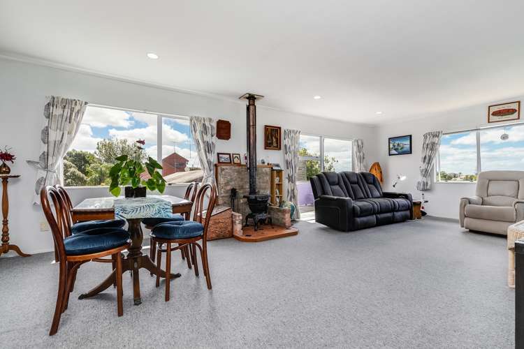 3 Jean Place Stanmore Bay_7