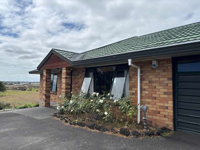 212C Glenbrook Beach Road Glenbrook_1