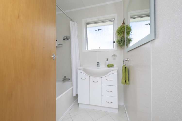 48 Sunvue Road Glen Eden_10