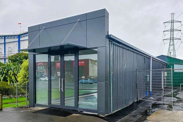 PRIME TRADE SUPPLIER UNIT 