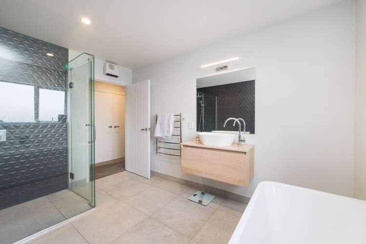 21 Huffington Place Feilding_13