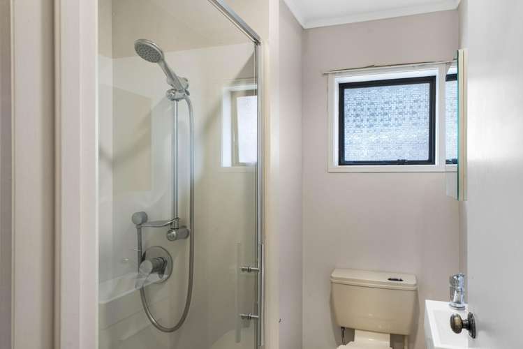 2/159 Norman Lesser Drive Saint Johns_13