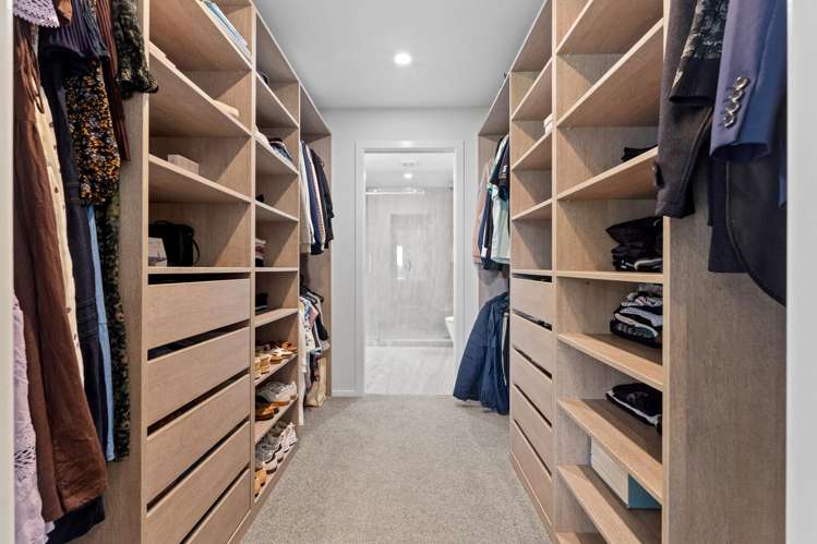 24 John Dee Crescent Red Beach_18