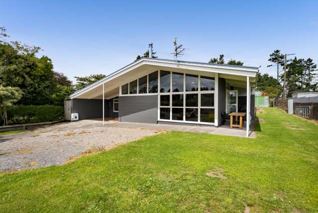 Relaxed Living on the Edge of Town...