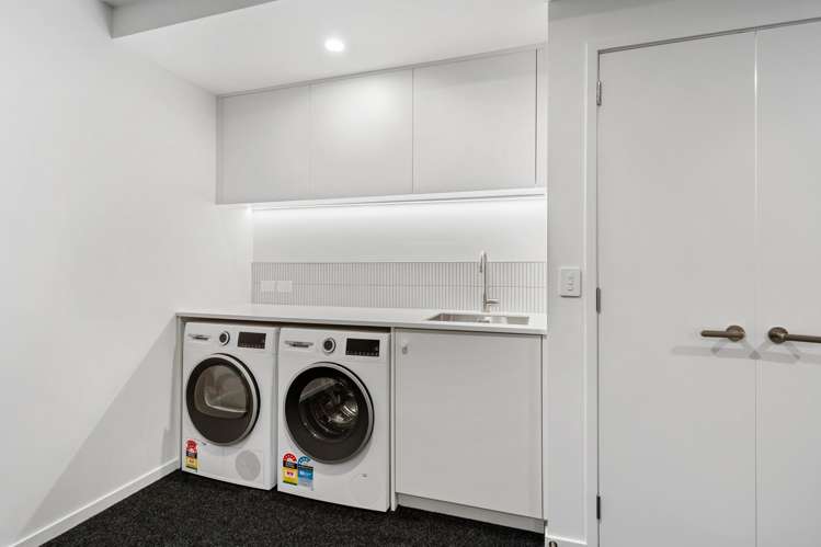 2/4 Madeira Lane Grafton_23