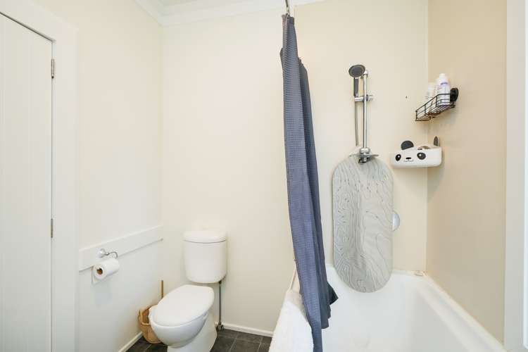 123 Bamborough Street Richmond_16