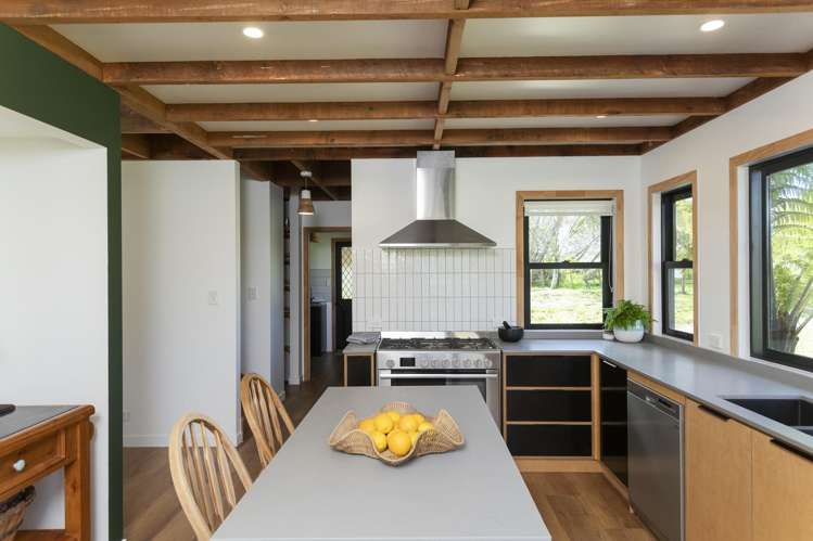 128 Lysnar Street Okitu_1