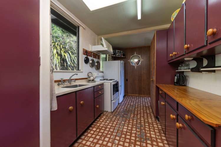 1093 Huia Road Huia_6