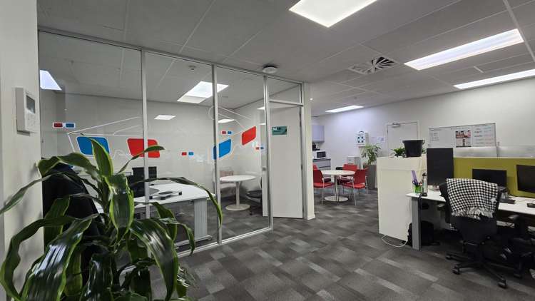Level 1, 405 Cameron Road Tauranga Central_1