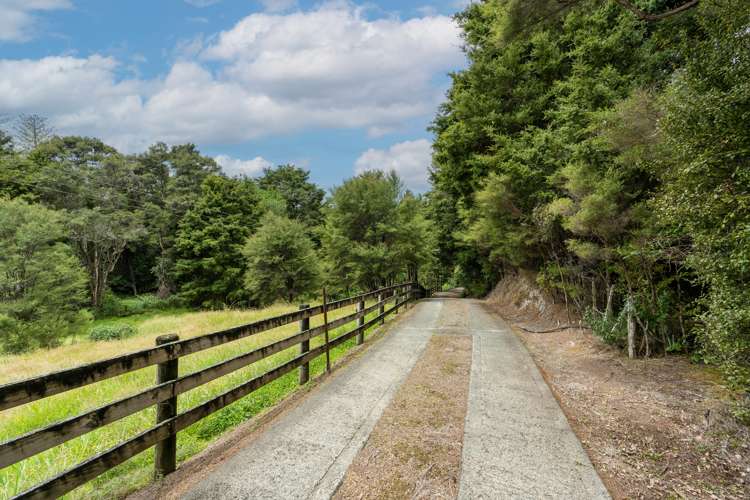 85 Abbey Caves Road Abbey Caves_42