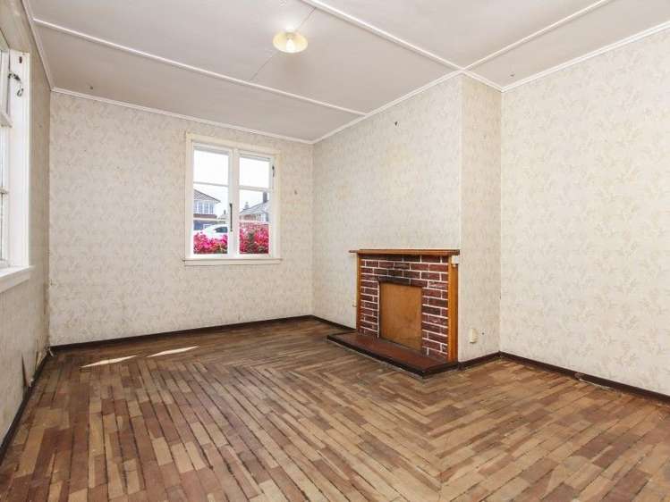 7 Aurora Avenue Wesley_5