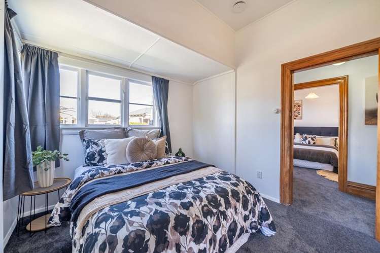 35 Riddlers Crescent Petone_6