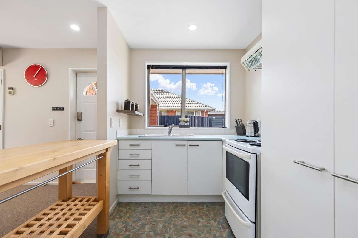 2/20 Braddon Street_1