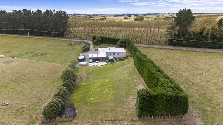 501 Halcombe Road Feilding_17