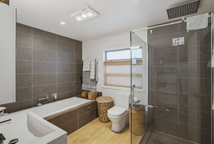 2 Tui Road Raumati Beach_16