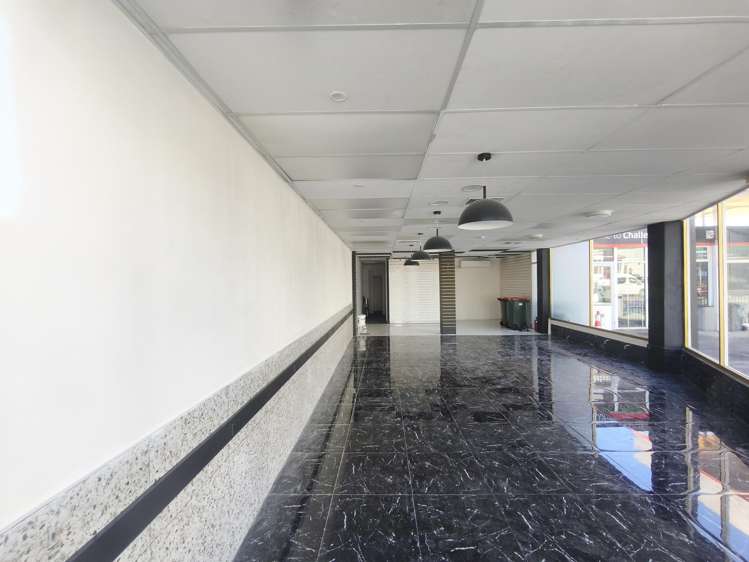 Shop 2/79 Kitchener Road Milford_3