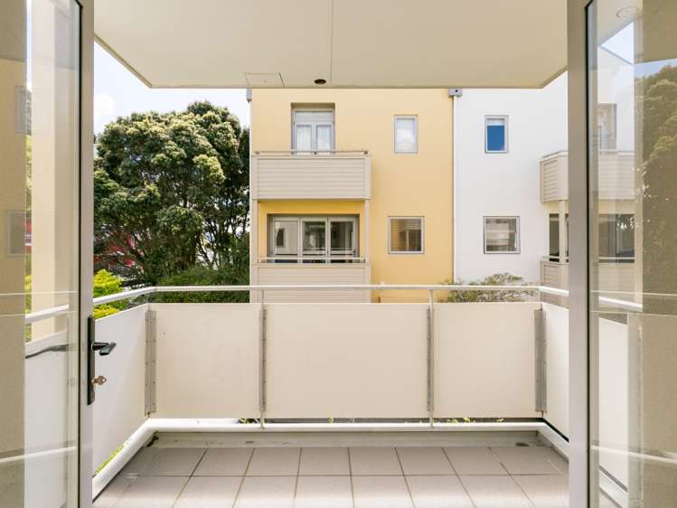 49/305 Evans Bay Parade Hataitai_8