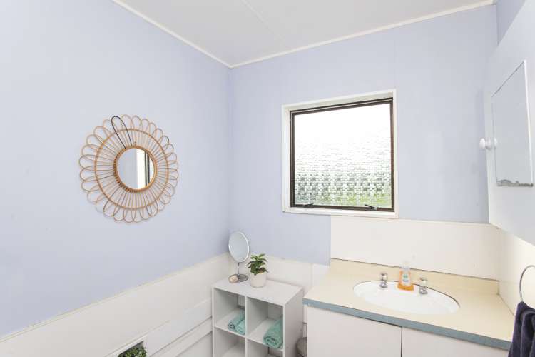 43 Main Road Tolaga Bay_12