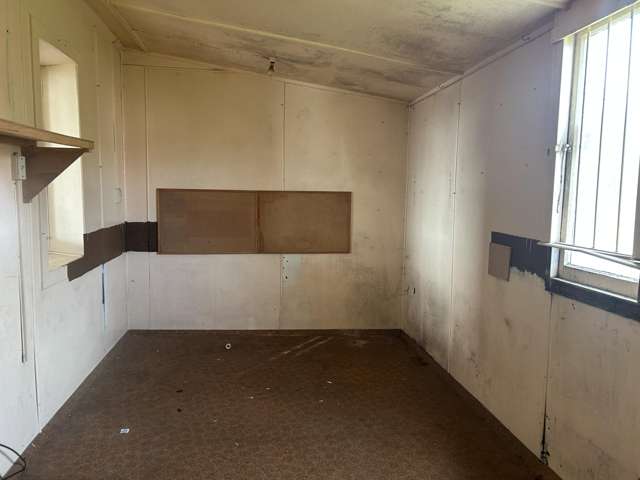 298 Gore Street Bluff_2