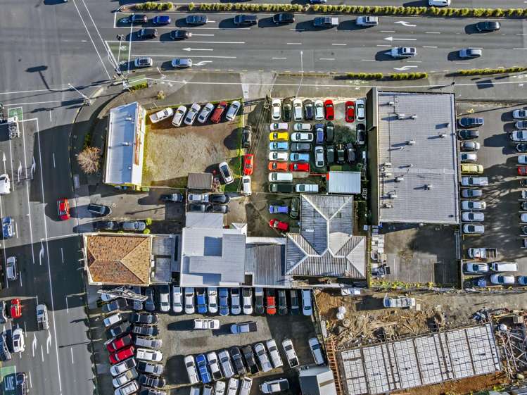 150 and 152 Green Lane East Greenlane_10