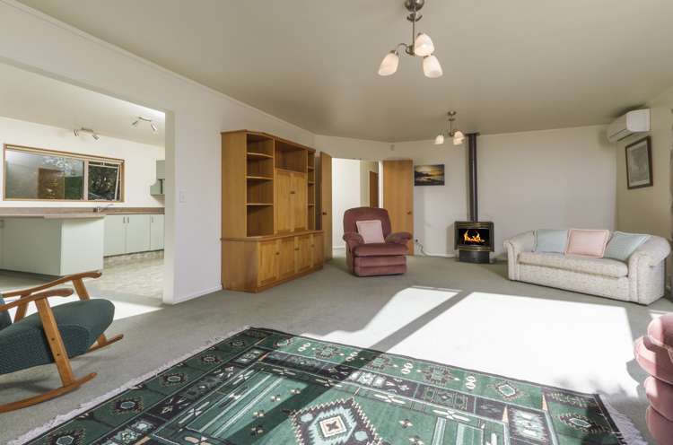 64 Olympus Way Richmond_25