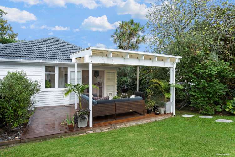 2/8 Arahoe Road New Lynn_17