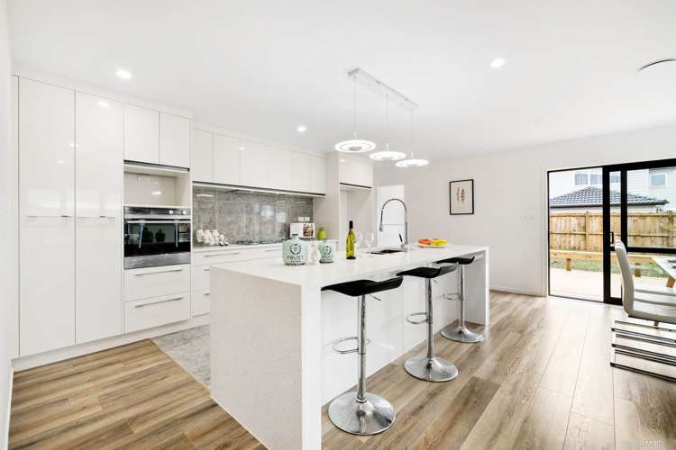 6 Eastfield Avenue Flat Bush_4