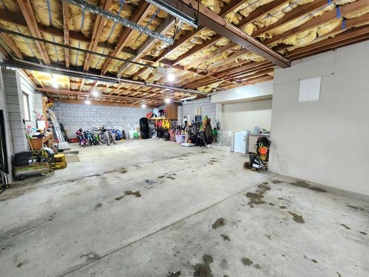 10 Gilbert Road Paroa_37