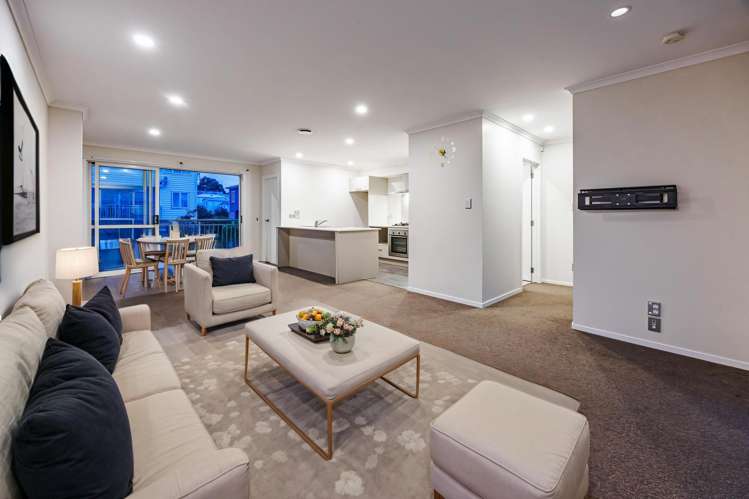 10 Panakenake Way Flat Bush_7