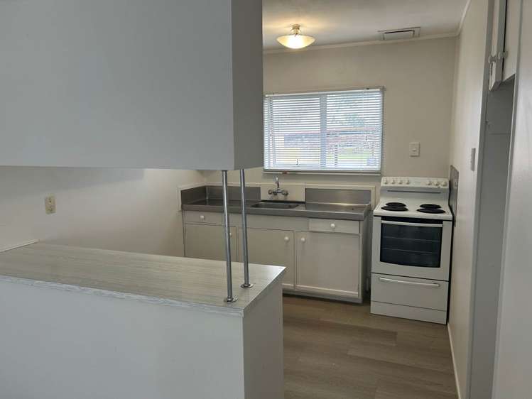 1/23 Challen Close Conifer Grove_2