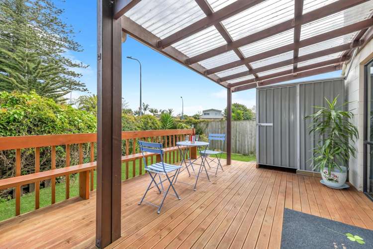 1/39 Hedge Row Sunnyhills_16