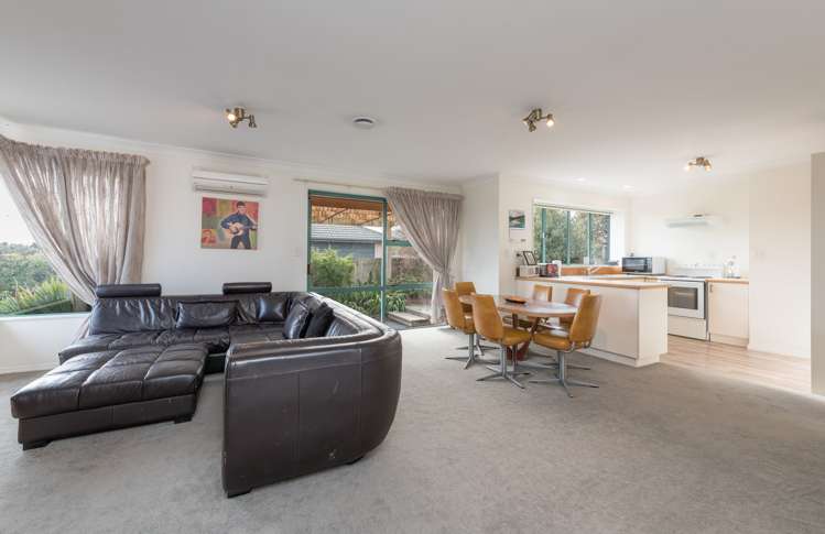 85 Aldinga Avenue Stoke_5