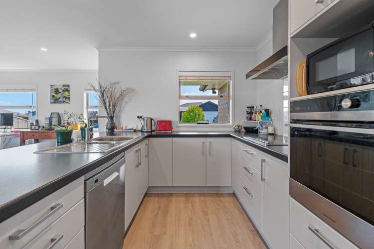 6 Okataina Street Pyes Pa_1