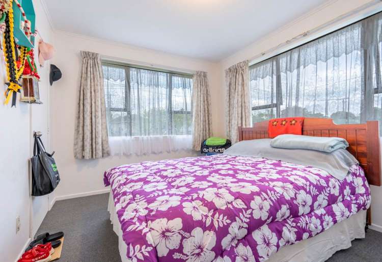 22 Laxon Avenue Otara_10