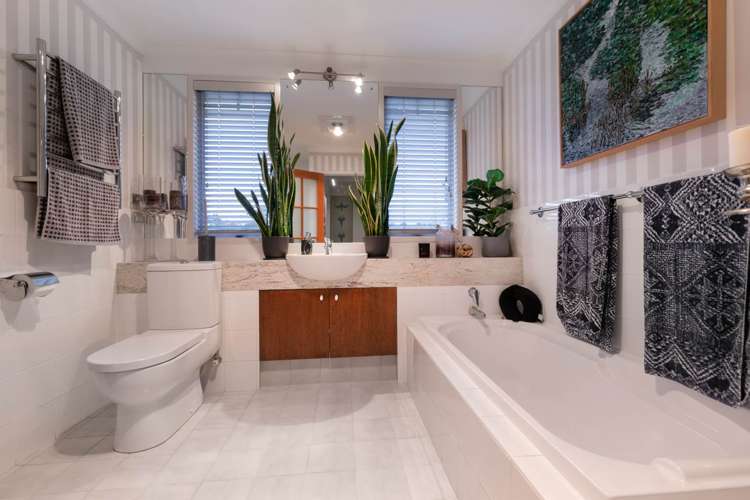 44 Isobel Road Greenhithe_18