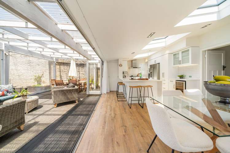 22 Kensington Avenue Petone_23