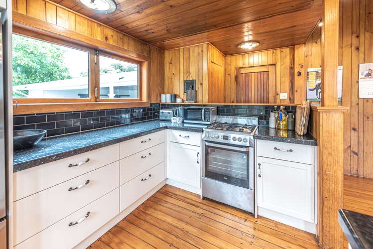218 Parahaki Road Waverley_5