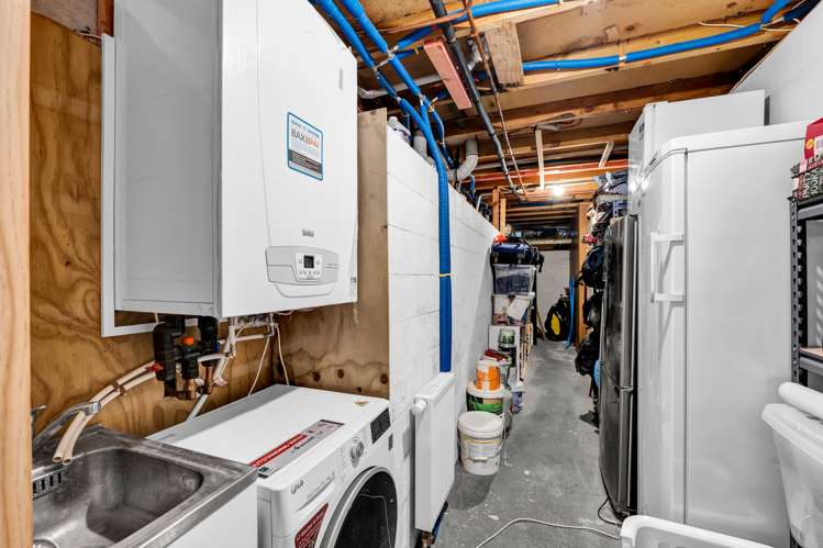 11 Roto Street Westown_14