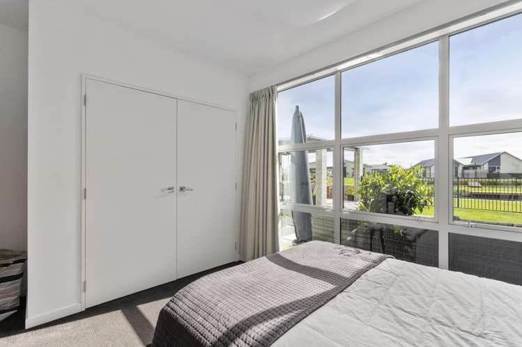 21 Torbay Avenue Lake Hood_17