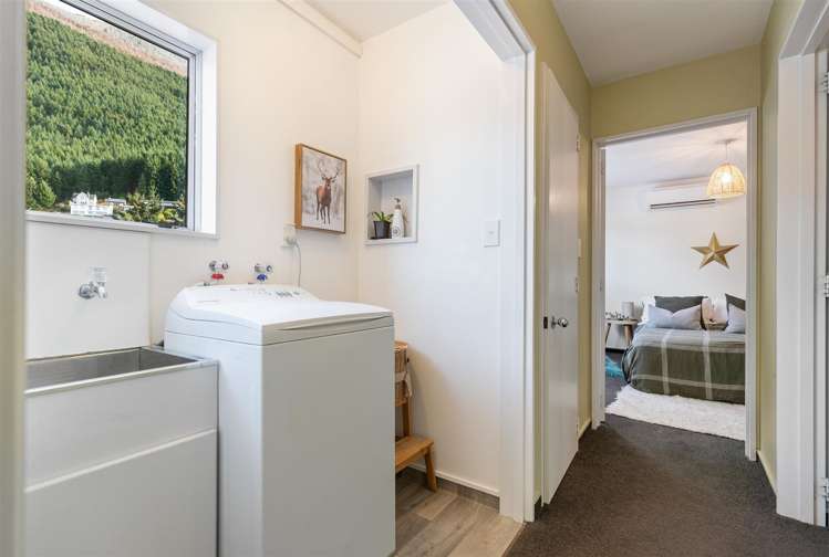 10a Mackinnon Terrace Fernhill/Sunshine Bay_8