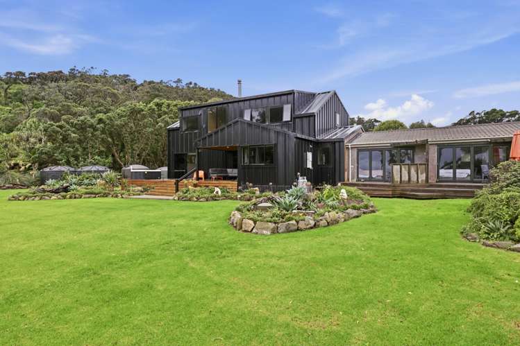 5 and 11 Mulberry Grove Road Great Barrier Island_8