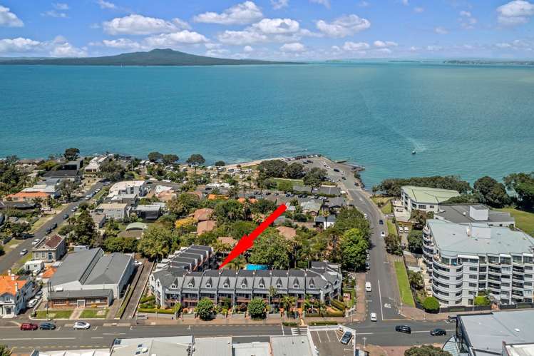 9/177 Hurstmere Road Takapuna_28