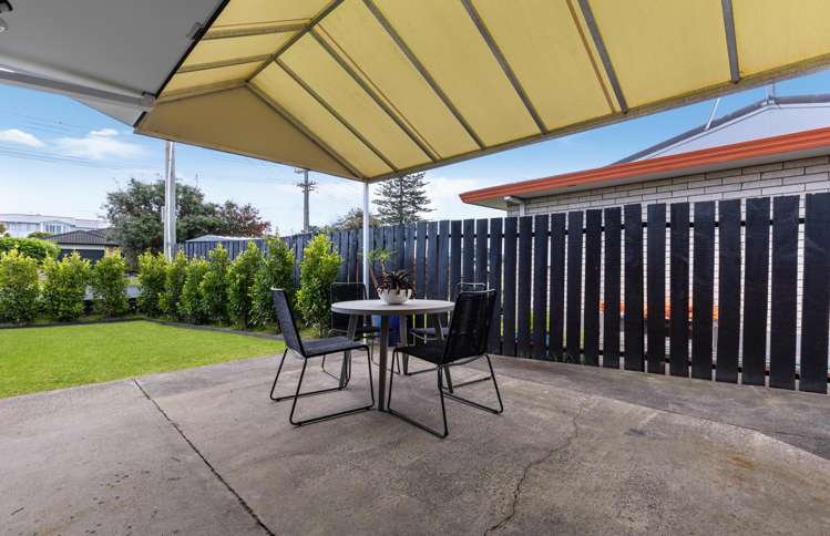 2/3 Centreway Road Orewa_10