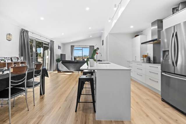 38 Pebble Beach Boulevard Te Kamo_1