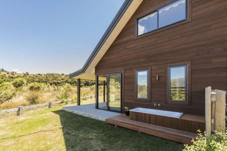 9 Hunt Place Albert Town_14