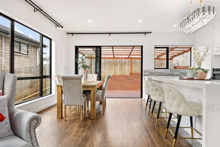 6 Tims Crescent Flat Bush_13