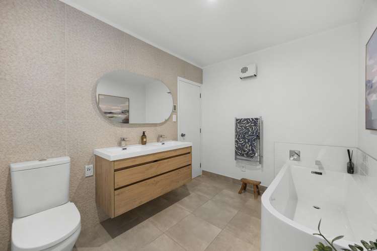 91 Beechdale Crescent Pakuranga Heights_15