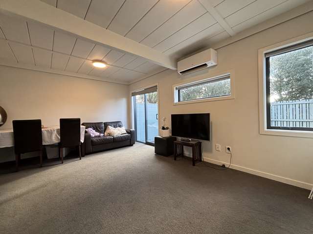 2/33 Vienna Street Waltham_3