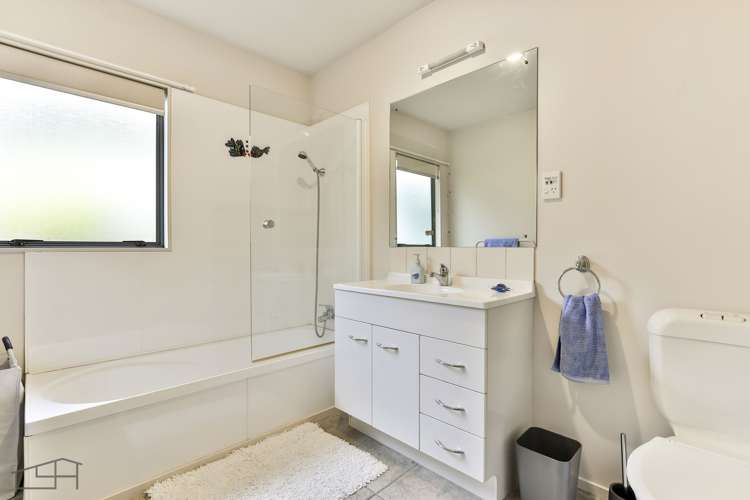 72l Seabrook Avenue New Lynn_16